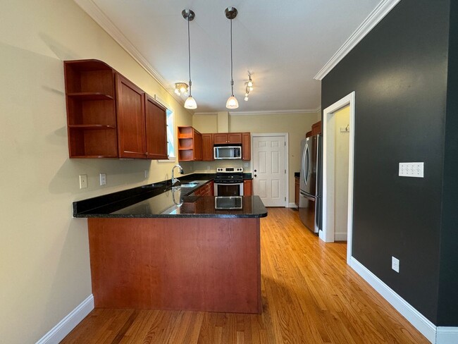 Building Photo - West AVL - Truly Special Custom Build!