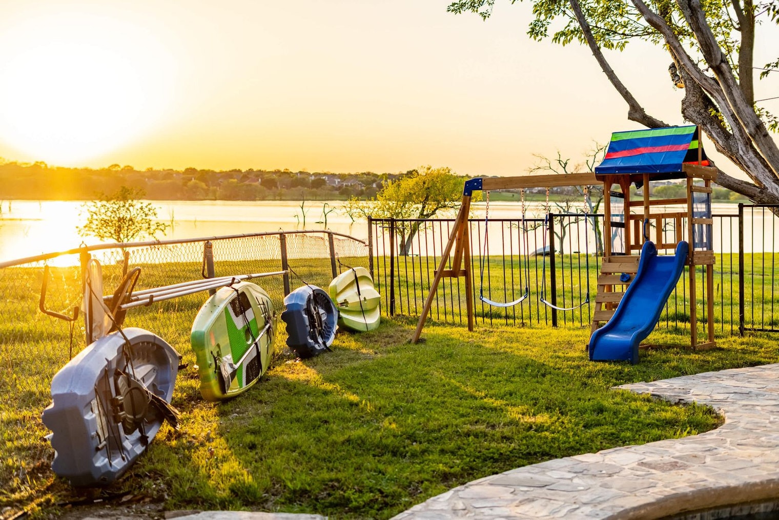 Building Photo - 6509 Lakeshore Ct