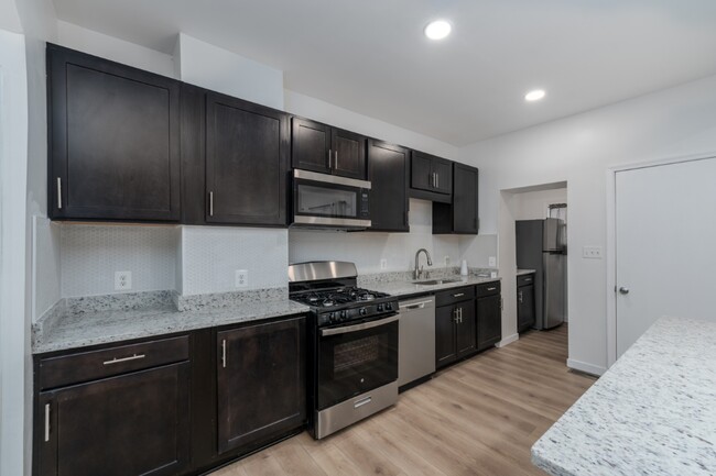 Building Photo - 5117 Queensberry Ave