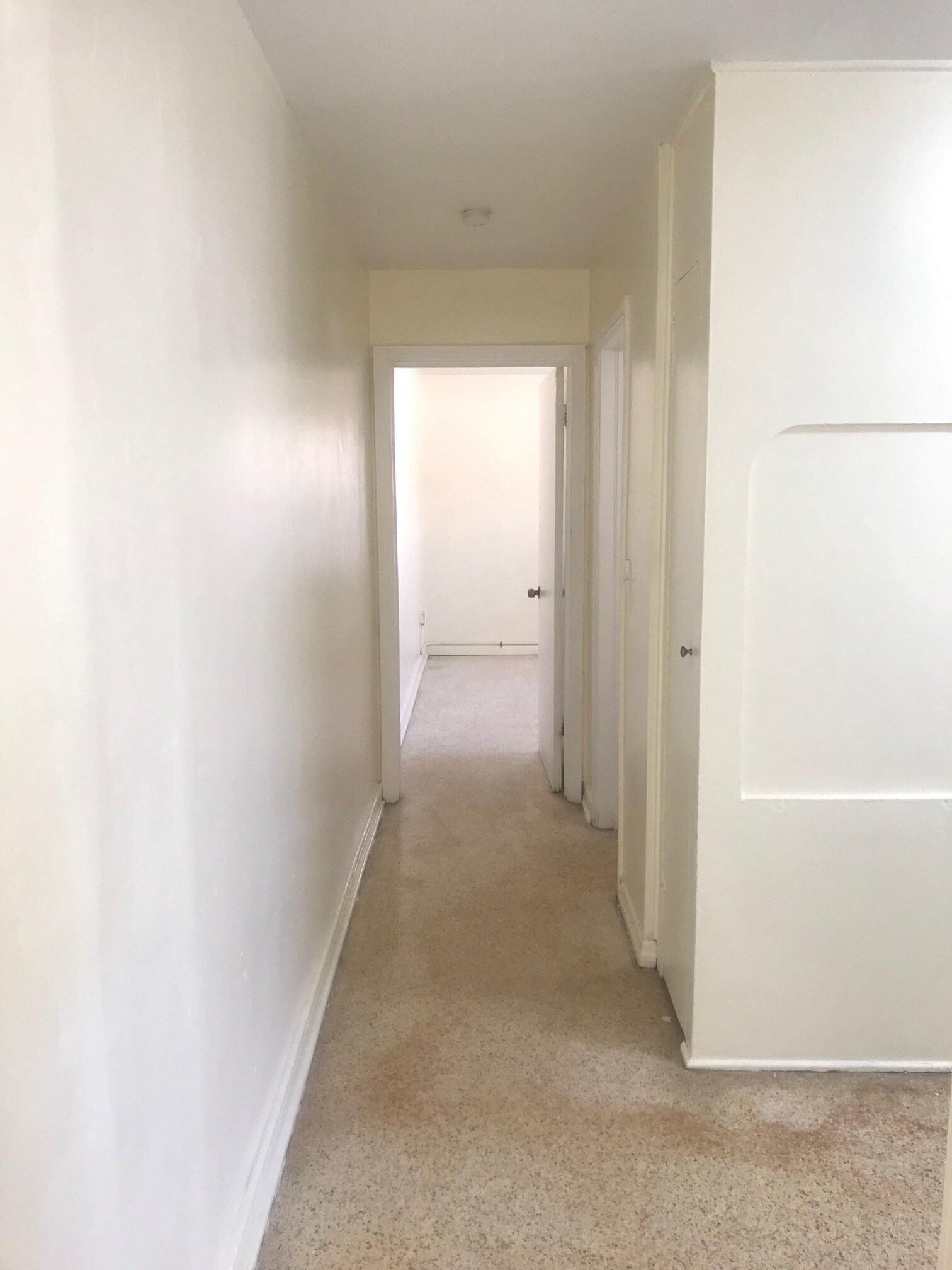 Hallway - 605 S 6th St