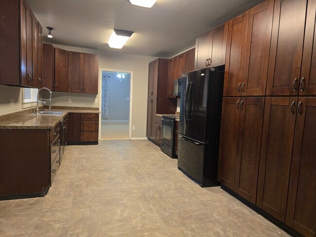 Building Photo - 12911 Gravelly Lake Dr SW