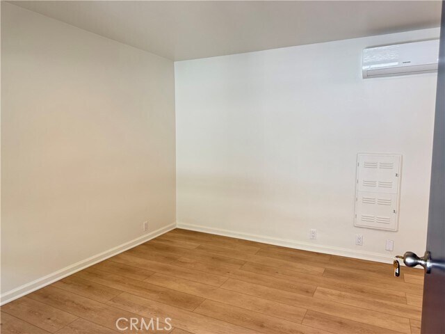 Building Photo - 251 N Oakland Ave