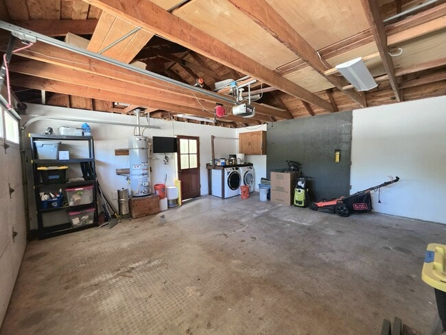 Building Photo - 3310 Manzana St