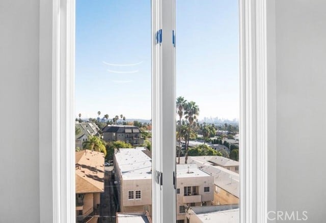Building Photo - 1424 N Crescent Heights Blvd