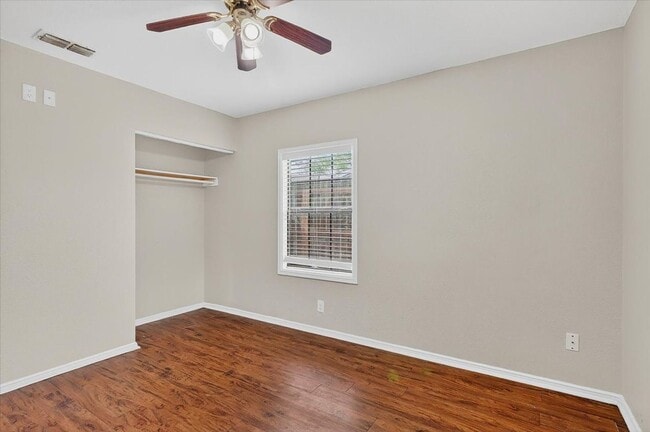 Building Photo - 4729 Prinston- 4bed/1bath- $1,395/month