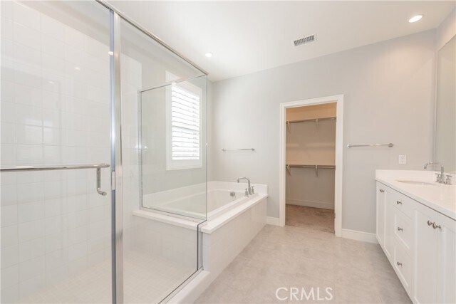 Building Photo - 119 Plum Lily