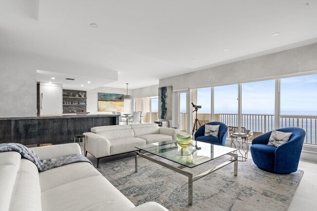 Building Photo - 4301 N Ocean Blvd