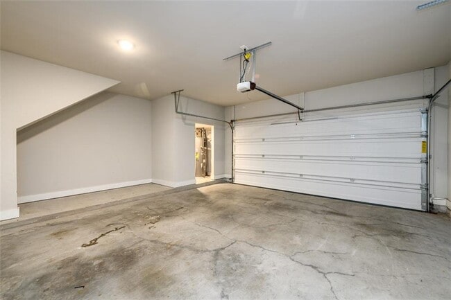 Building Photo - 2184 Haydon Ln