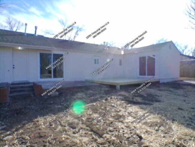 Building Photo - 8208 W 81st St