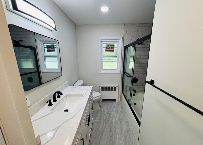 Building Photo - 159 Greglawn Dr