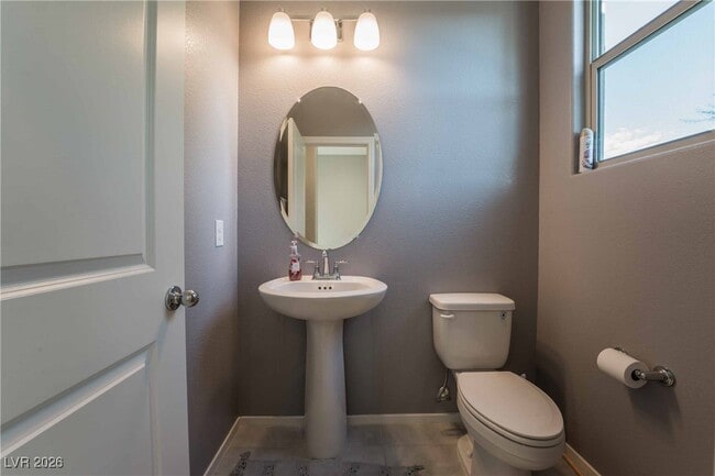 Building Photo - 1115 E Sunset Rd