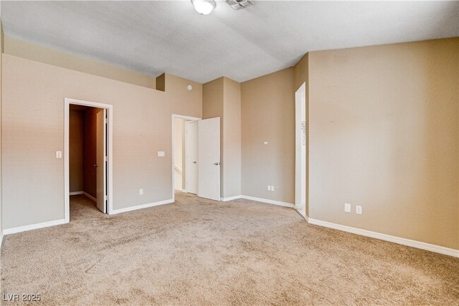 Building Photo - 1661 Cloister Ave