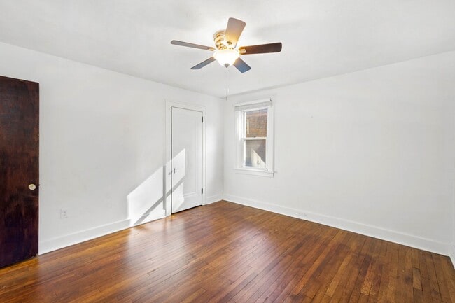 Building Photo - AVAILABLE SEPT 1ST!! GORGEOUS 3 BEDROOM IN...