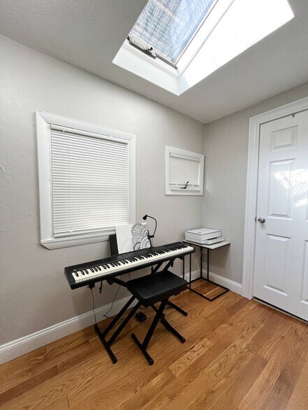 Building Photo - 273 Dorchester St