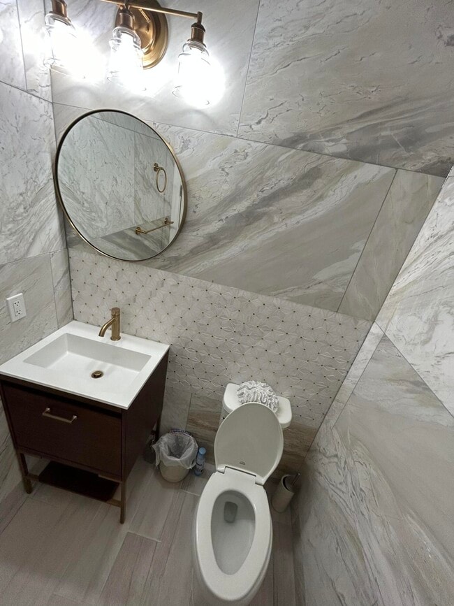 Building Photo - 9908 Timber Crk Wy