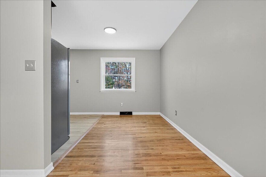 Building Photo - 12 Kristan Dr