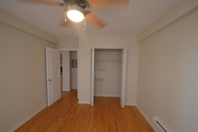 Building Photo - 4180 N Marine Dr