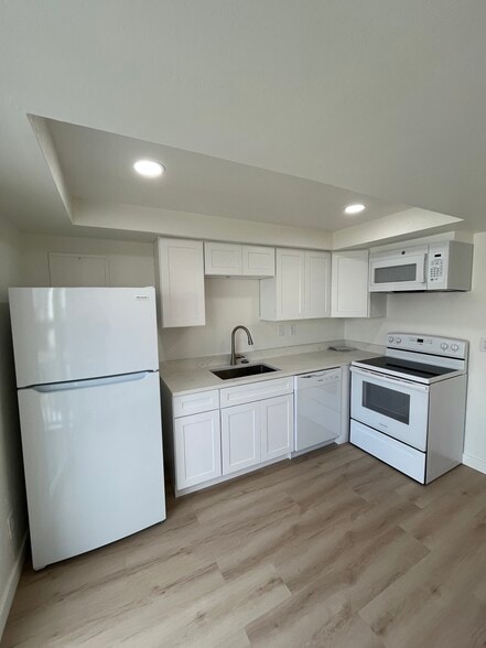 Kitchen - 723 E 600 S