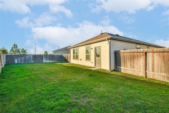 Building Photo - 24063 Prairie Dust Dr