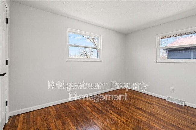 Building Photo - 317 Hypathia Ave