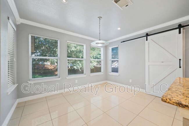 Building Photo - 11016 Forest Shower