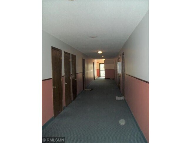 Building Photo - 218 N Jefferson St