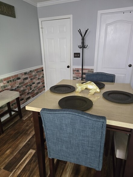 Building Photo - 326 Autumn Ridge Trl