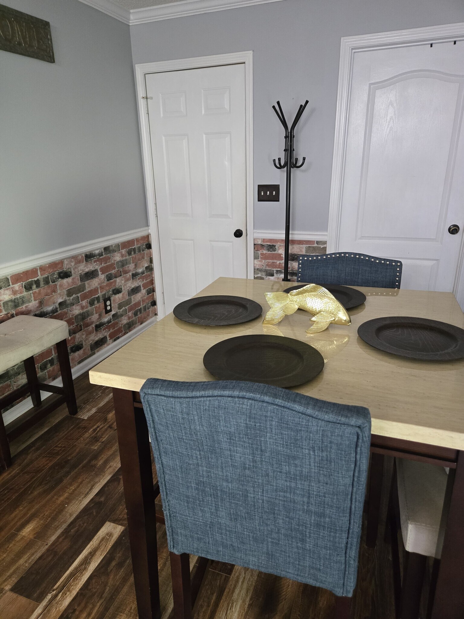 Building Photo - 326 Autumn Ridge Trl