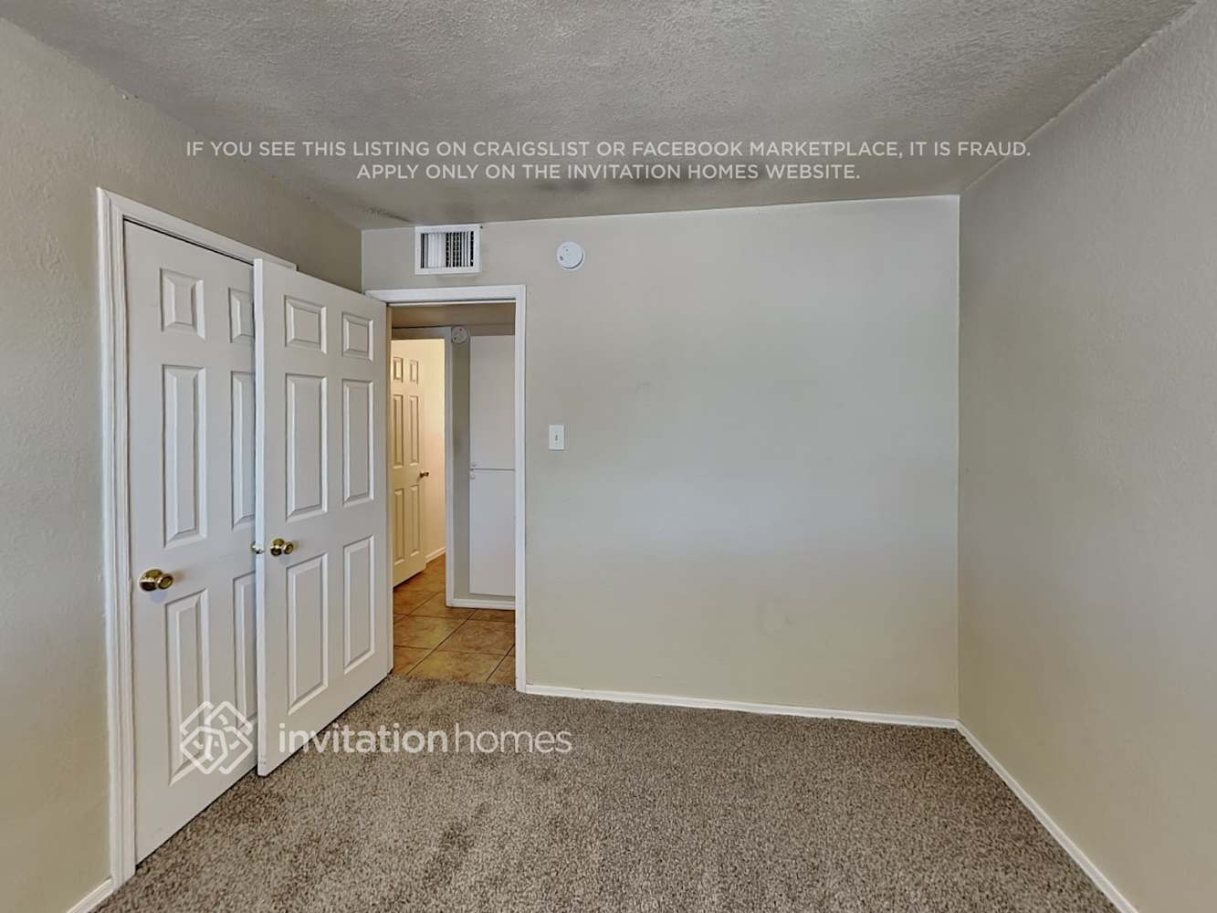 Building Photo - 2944 W Solano Dr N