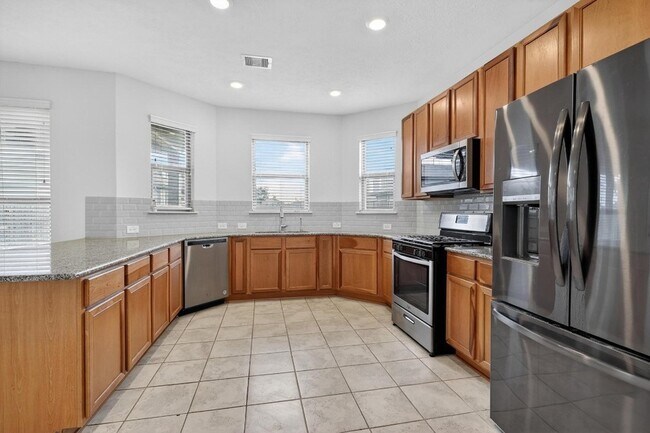 Building Photo - 3322 Nila Crk Dr