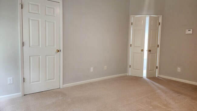 Building Photo - 5908 Solitude Way