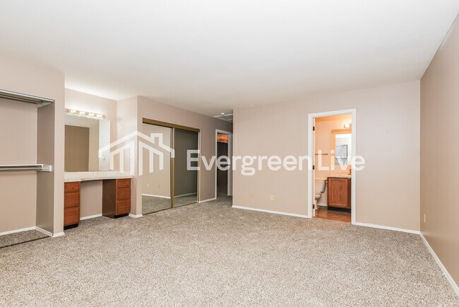 Building Photo - 6554 Shull Rd