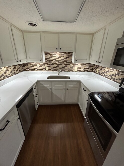 Building Photo - 21 Vaughns Gap Rd