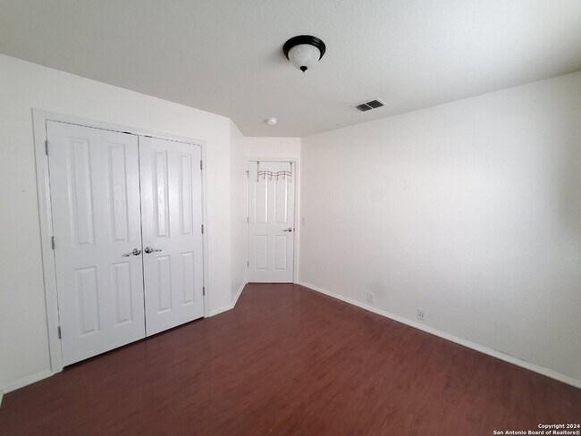 Building Photo - 555 Planters Pass