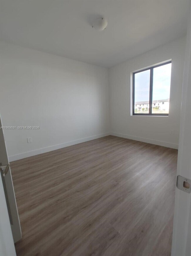 Building Photo - 1280 N Flagler Ave