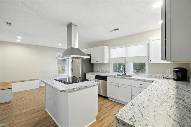 Building Photo - 1005 Scarlet Oak Ct S