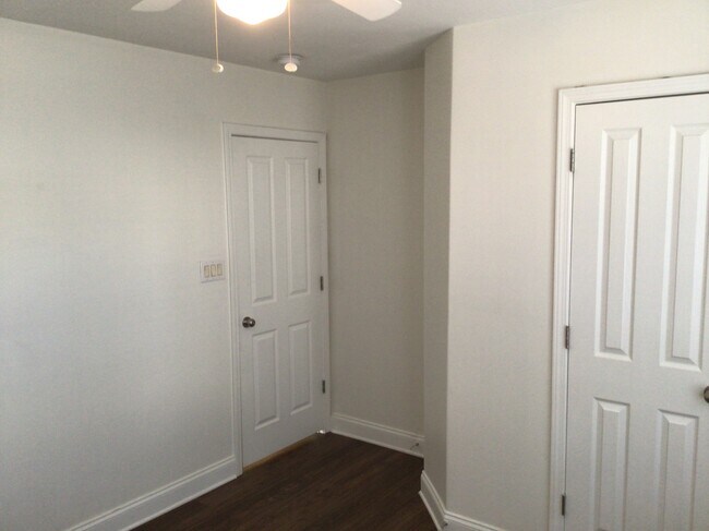 Building Photo - 10502 Carver Falls Road