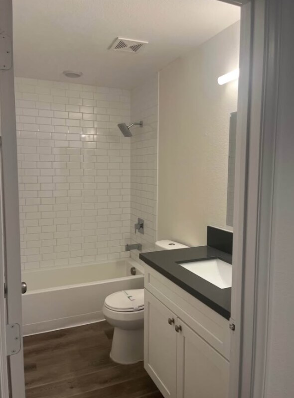 Building Photo - 1750 Karen Ave