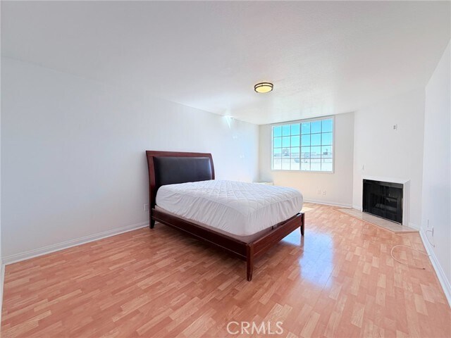 Building Photo - 1129 Larrabee St