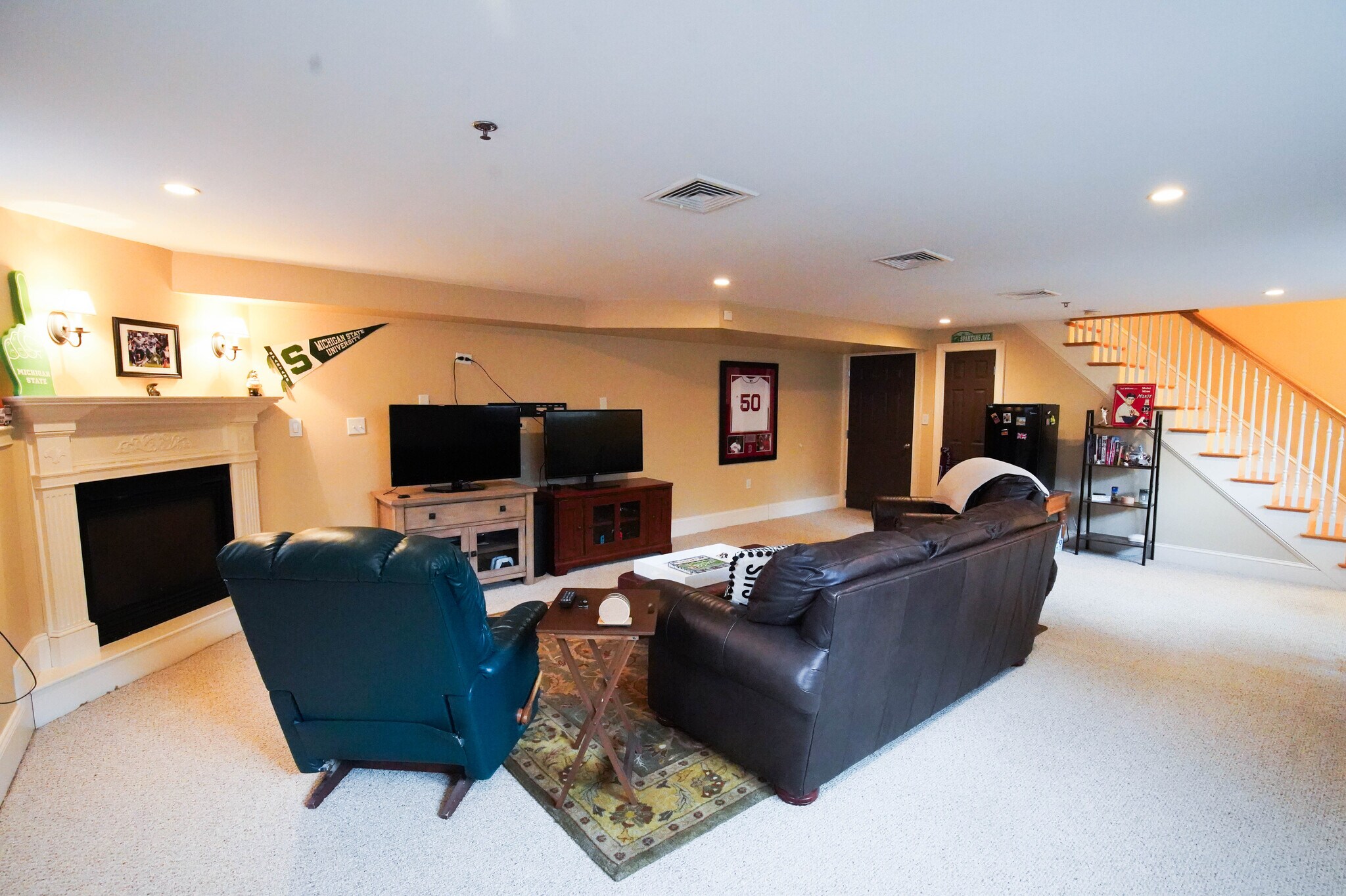 Building Photo - 95 Dix St