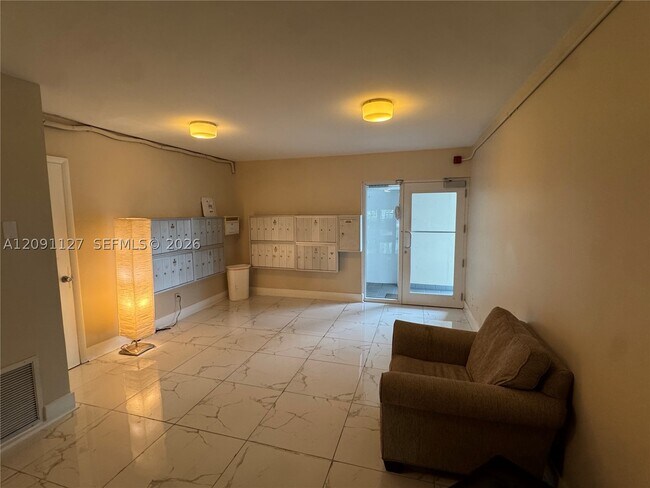 Building Photo - 240 Galen Dr