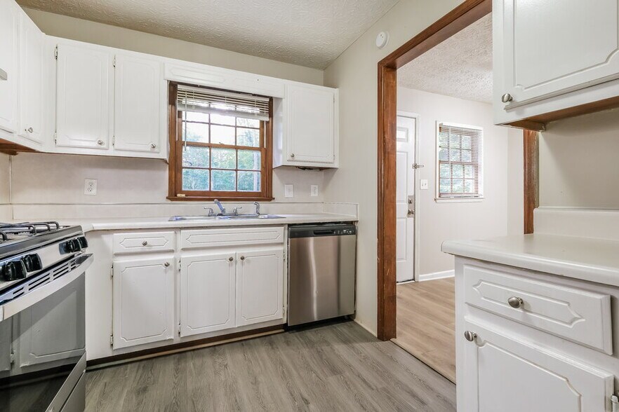 Building Photo - 180 Belmont Farms Dr
