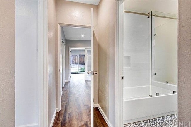 Building Photo - Gorgeous House in Norma Triangle