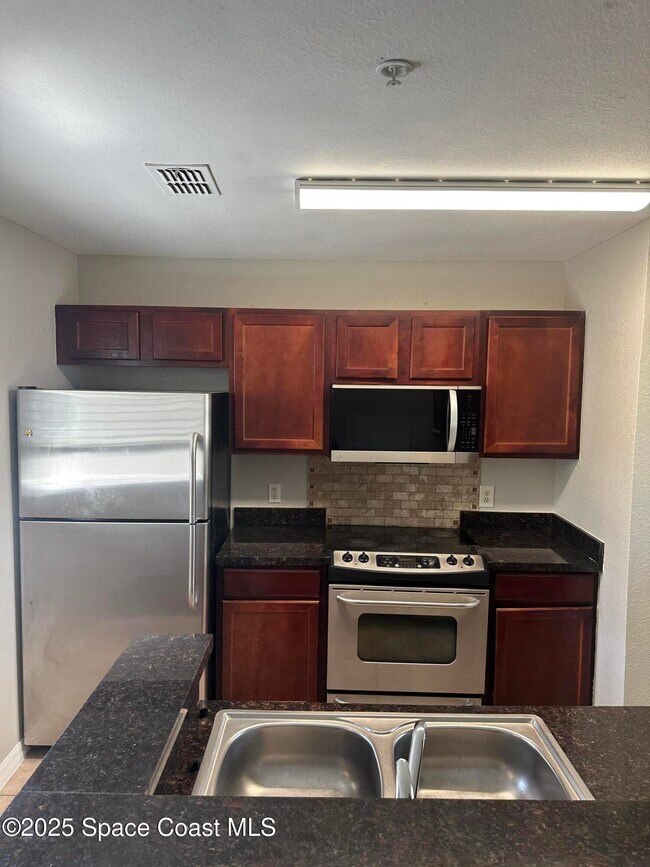 Building Photo - 3511 D'Avinci Way