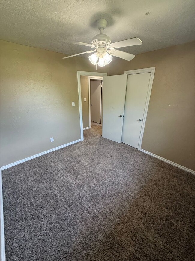 Building Photo - Charming Home in Norman