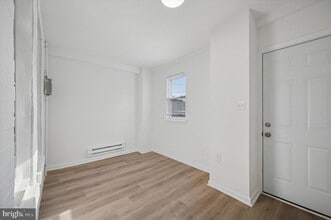 Building Photo - 183 W Logan St