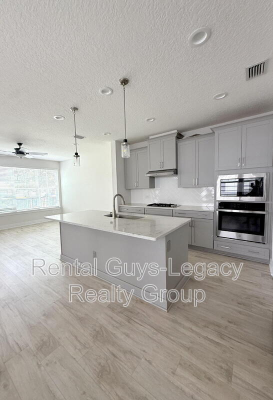 Building Photo - 409 Crestview Dr