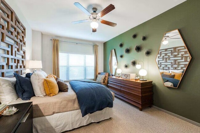 Building Photo - Live the Lifestyle You Deserve!