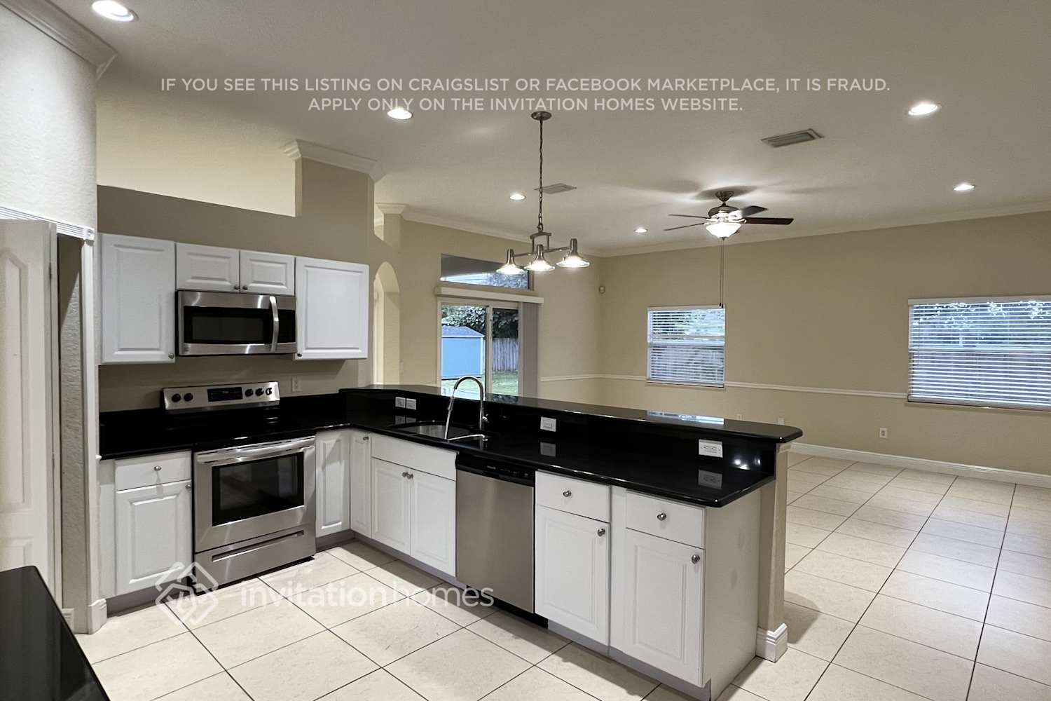 Building Photo - 1025 SW Romaine Ln
