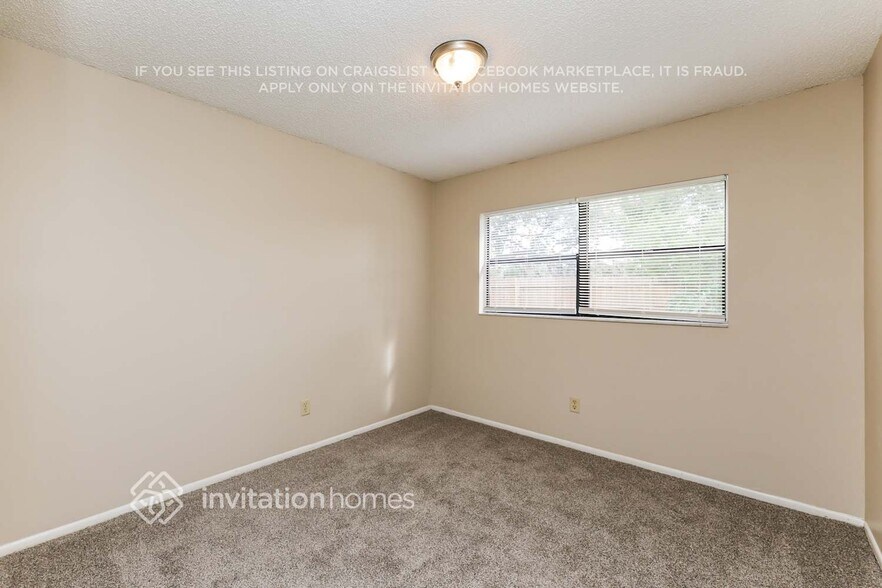 Building Photo - 1403 Live Oak Ct